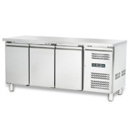 Стол холодильный Hurakan HKN-GXRC3GN 3-дверный